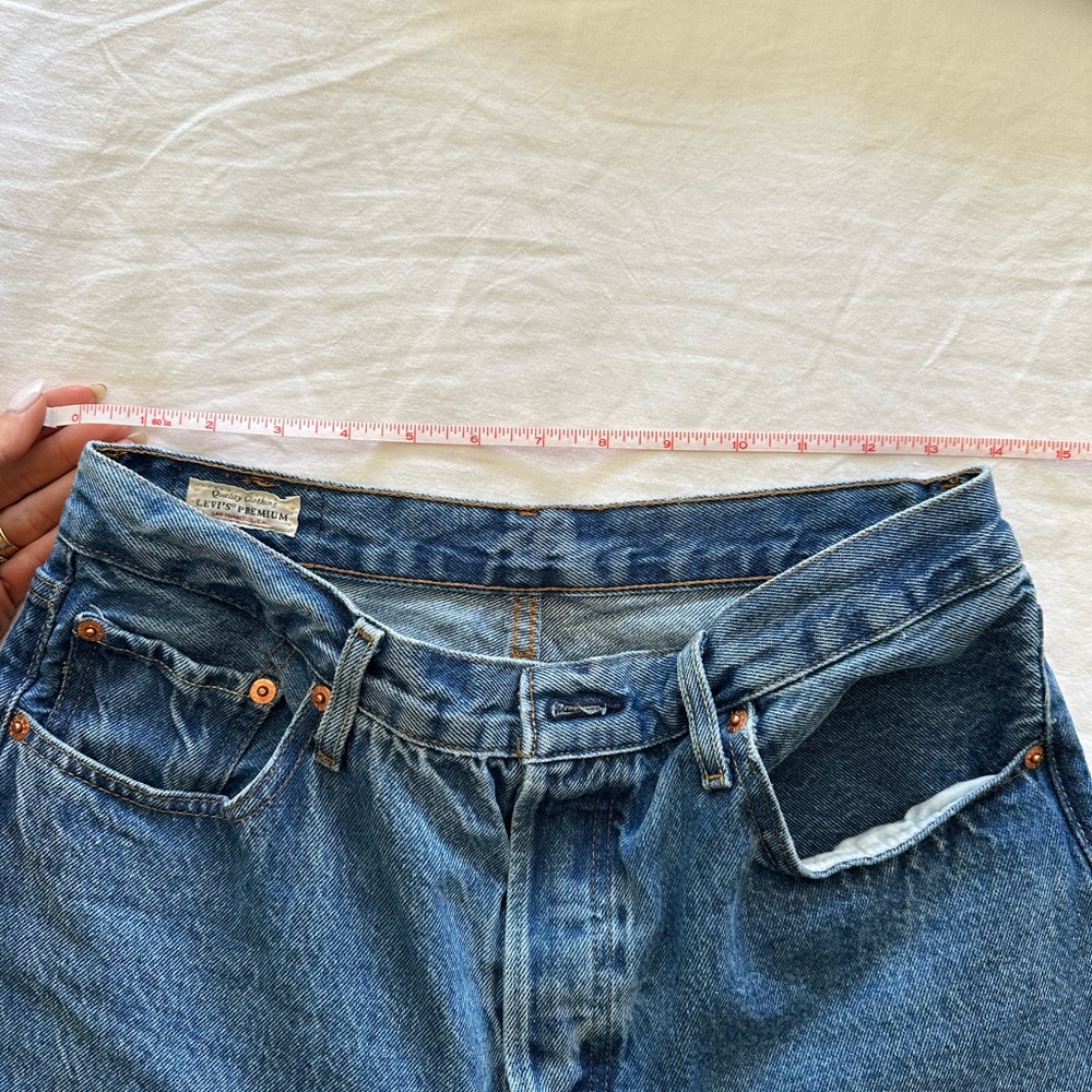 Levi's 501 Medium wash Blue Women's Jeans size 29x30